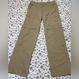 The North Face women’s  Khaki Convertable Hiking Pants Nylon Size 6